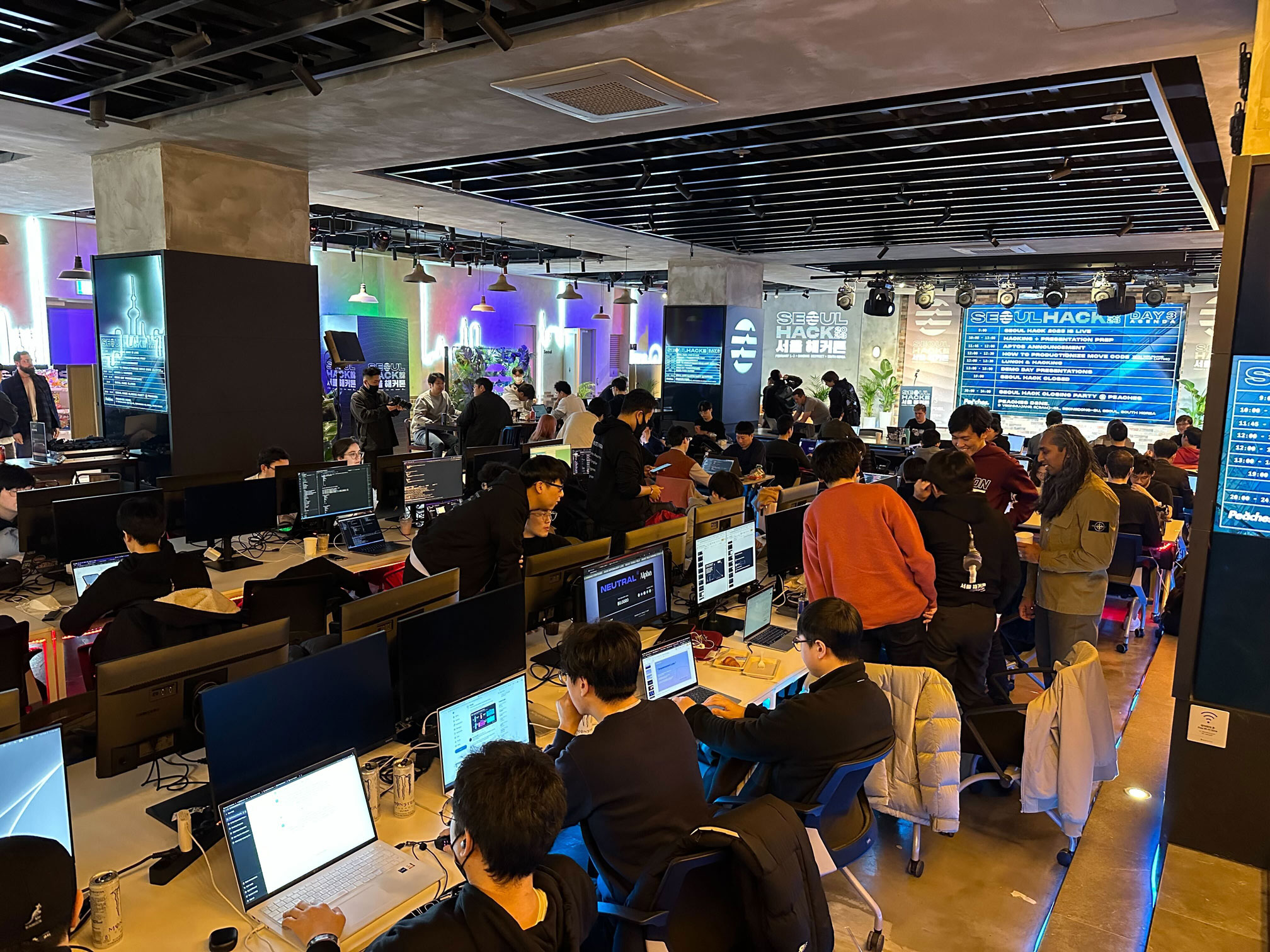 Aptos Seoul Hack 2023 hackathon event in Seoul, South Korea with participants and Mo Shaikh